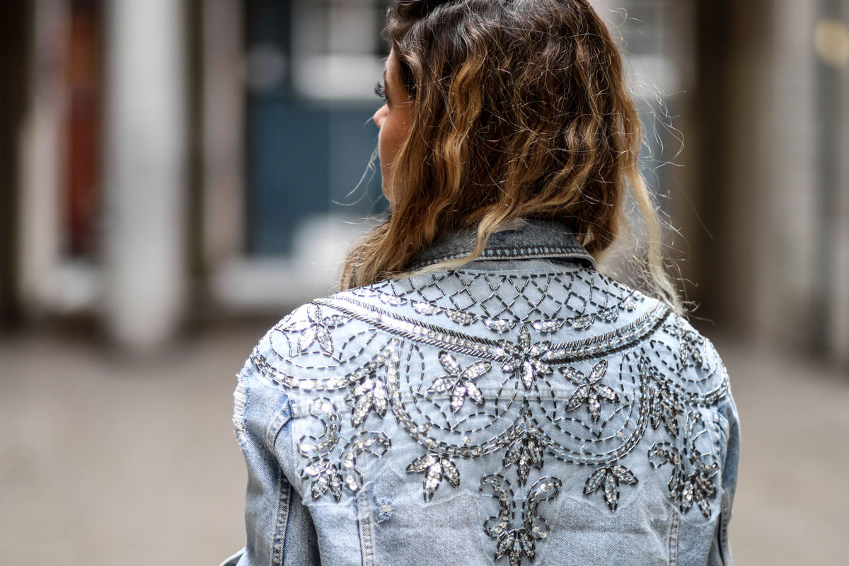 veste en jeans brodées de sequins newlook