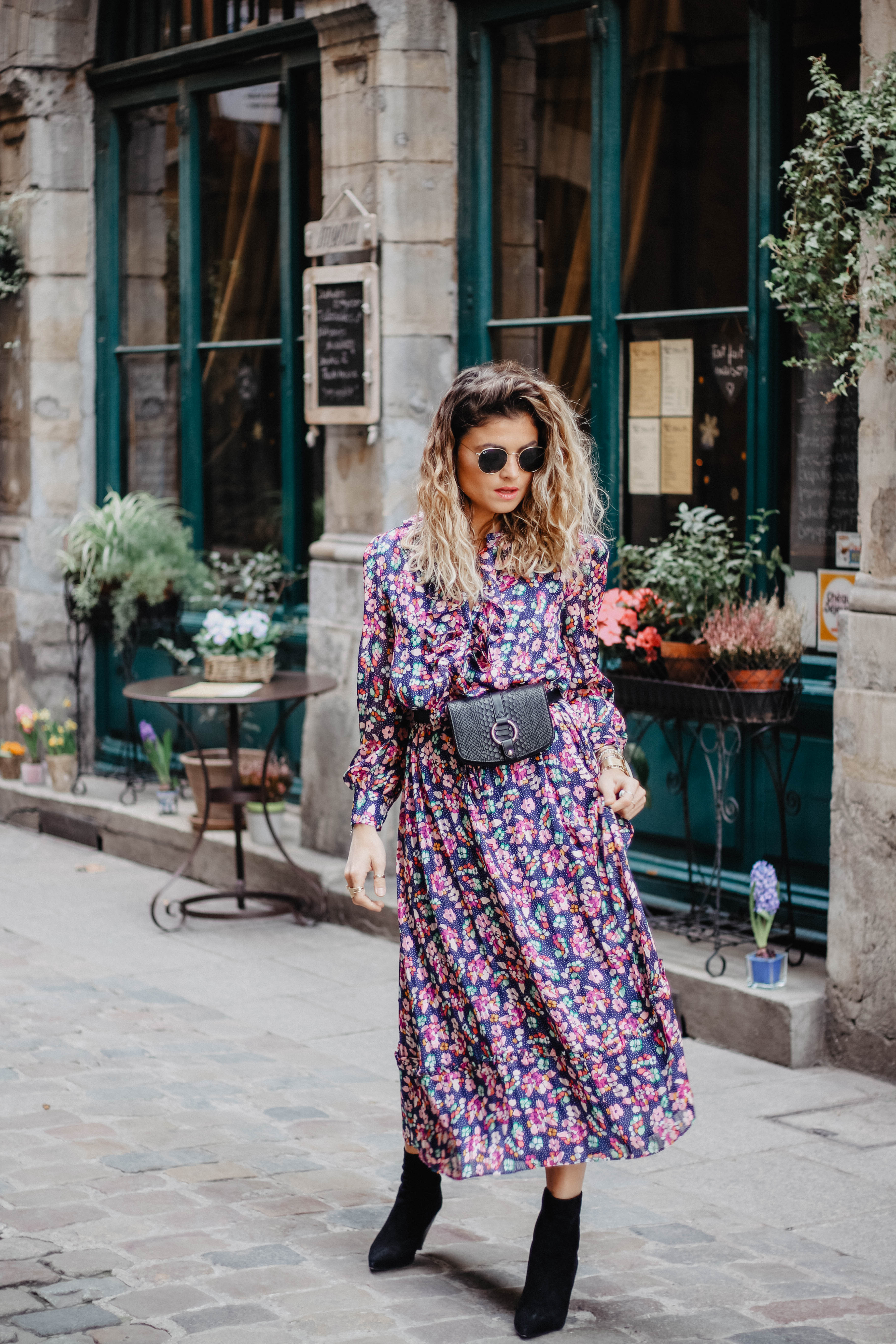 Robe Fleurie Noire - Taille S, Longueur Genou - Occasion Très Bon état