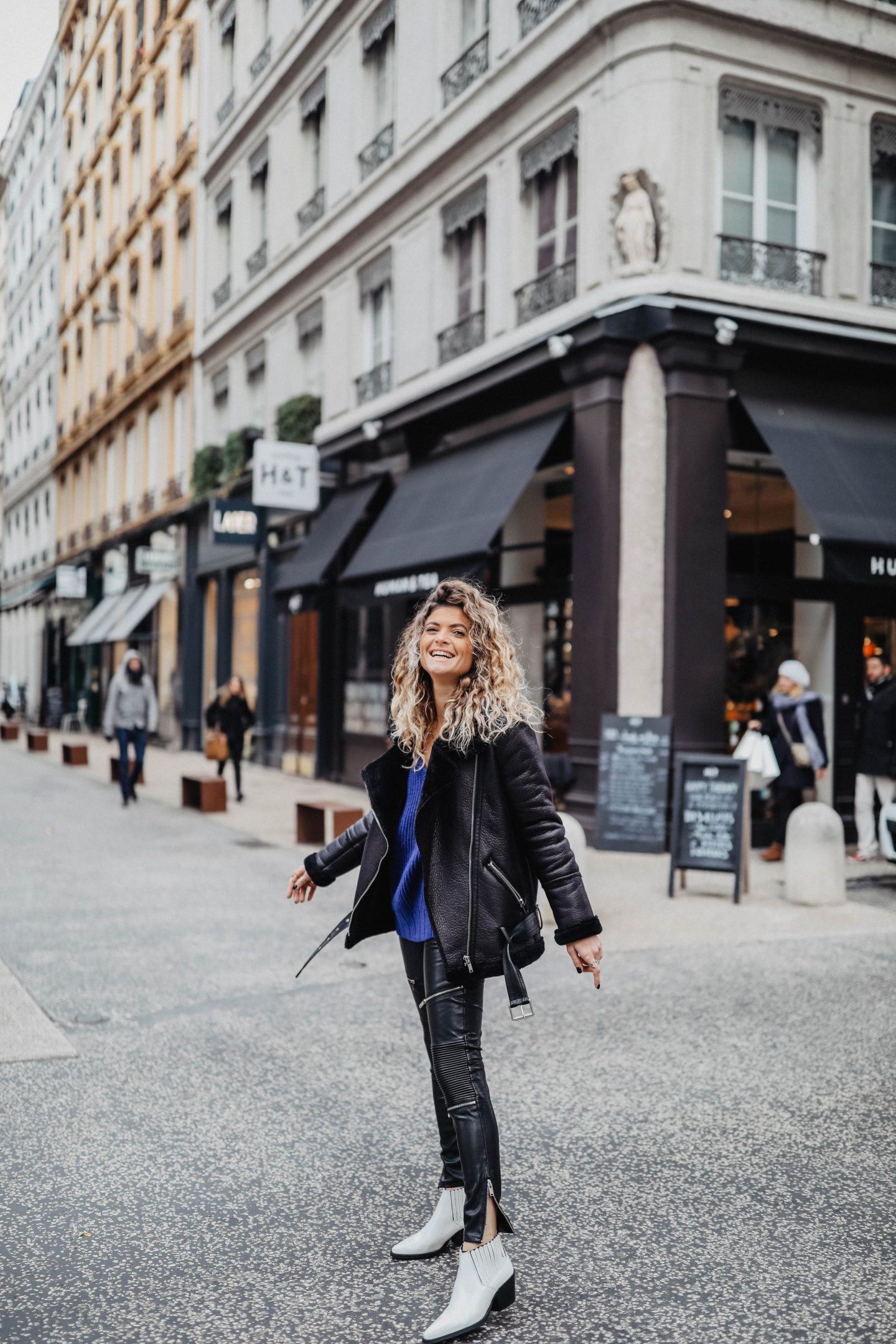 Comment porter les boots blanches ? marie and mood blog 